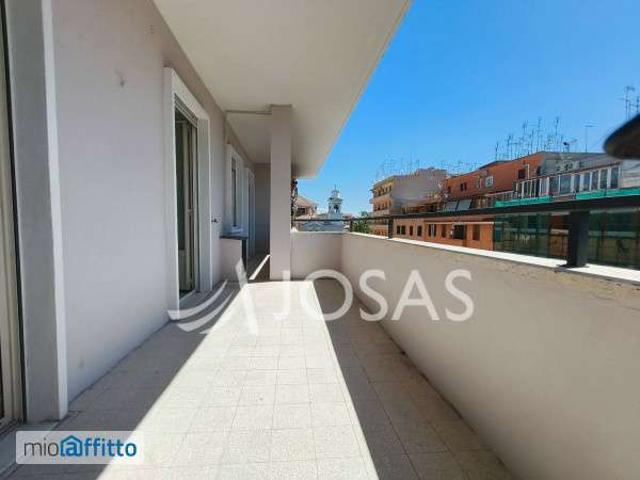 Bilocale con terrazzo Appio latino, appia nuova, appio pignatelli, capannelle