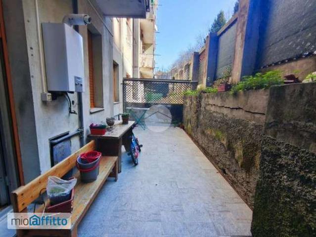 Bilocale con terrazzo Bolzaneto