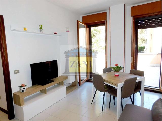 BILOCALE con TERRAZZO e BOX