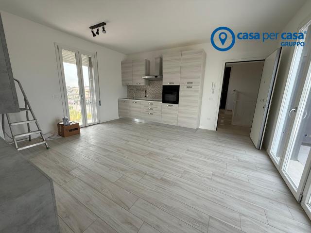 Bilocale con terrazzo e garage