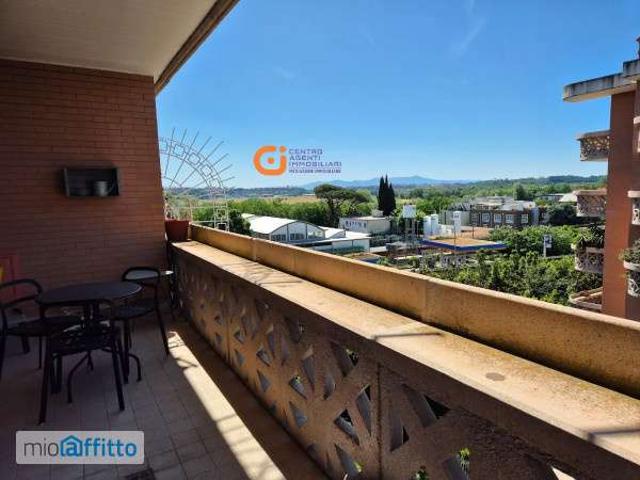 Bilocale con terrazzo e piscina Cassia, tomba di nerone, roma