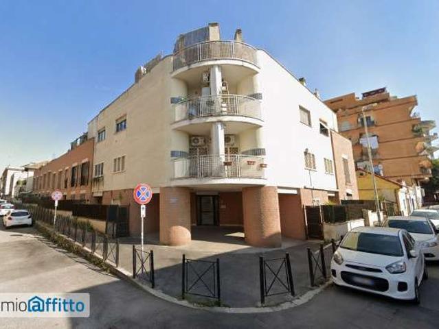 Bilocale con terrazzo S.giovanni, esquilino, san lorenzo