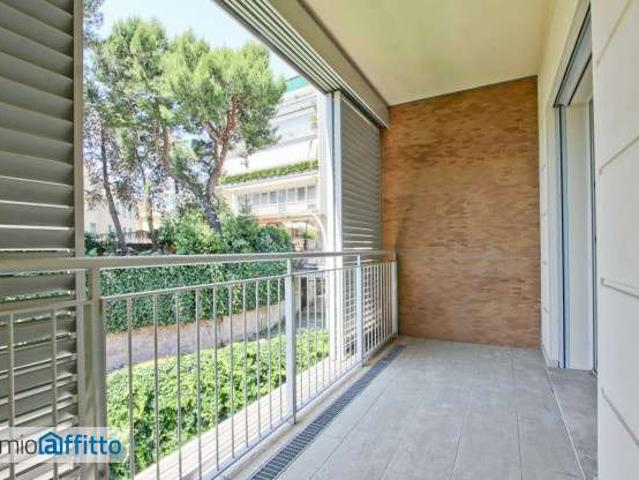 Bilocale con terrazzo Trastevere, aventino, testaccio