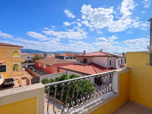 Bilocale con terrazza nel centro di Valledoria