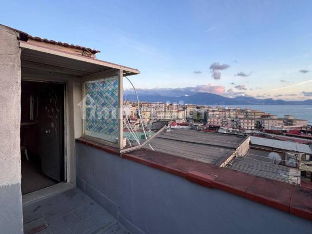 Bilocale corso Umberto I 17, Torre del Greco