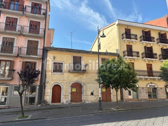 Bilocale corso Umberto I 200, Centro Storico, Avellino