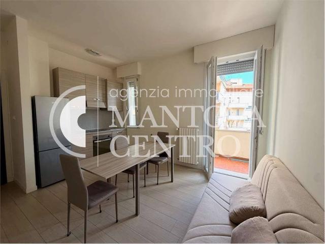 Bilocale corso Garibaldi, Centro, Mantova