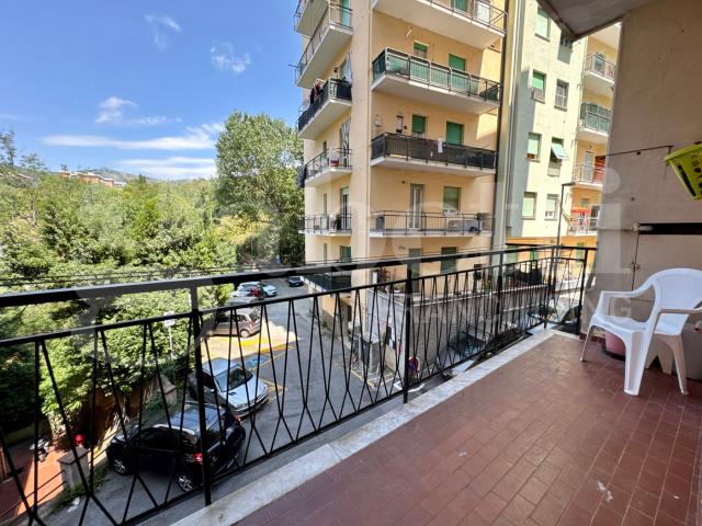 Bilocale da ristrutturare a Genova