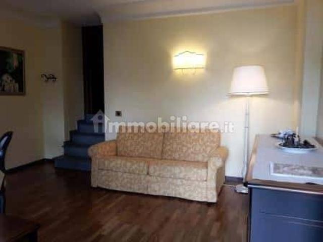 Bilocale frazione Izzalini, Izzalini, Todi
