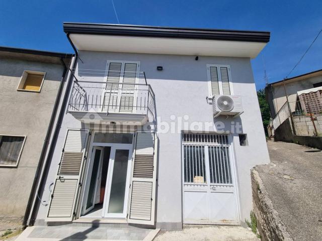 Bilocale frazione Sala, Centro, Santa Paolina