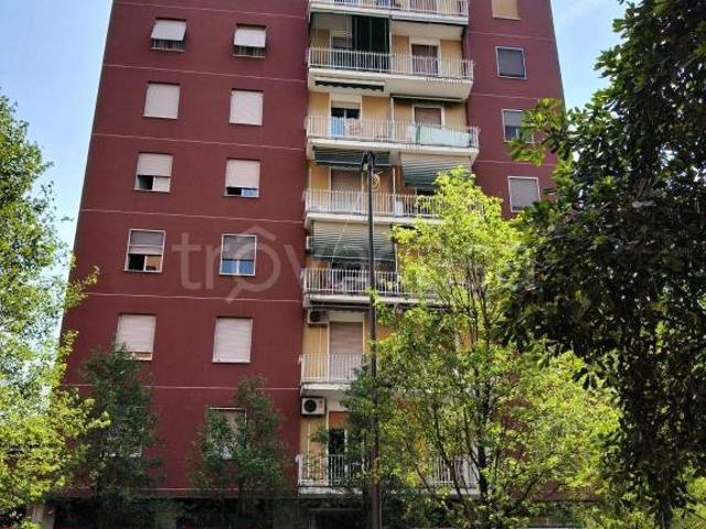 Bilocale in vendita a Cologno Monzese viale Emilia, 50