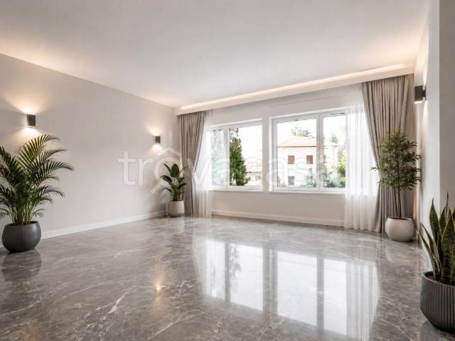 Bilocale in vendita a Como via Zezio, 47, Borghi