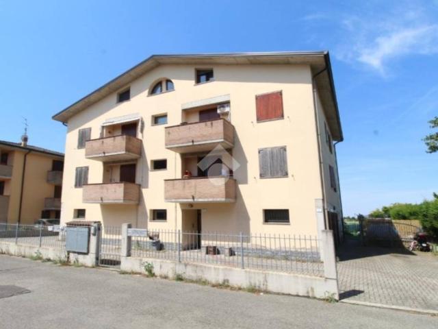 Bilocale in vendita a Cadelbosco di Sopra via Spello, 6