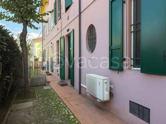 Bilocale in vendita a Calderara di Reno, Longara