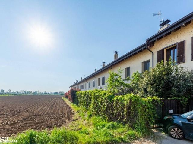 Bilocale in vendita a Caluzzano, Mediglia