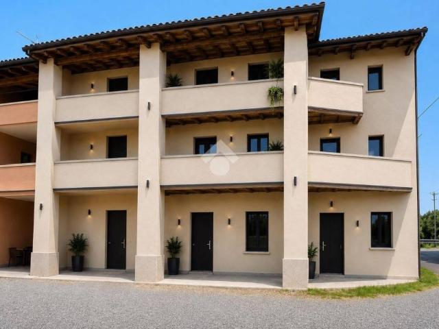 Bilocale in vendita a Canonica d'Adda via Brembate, 2