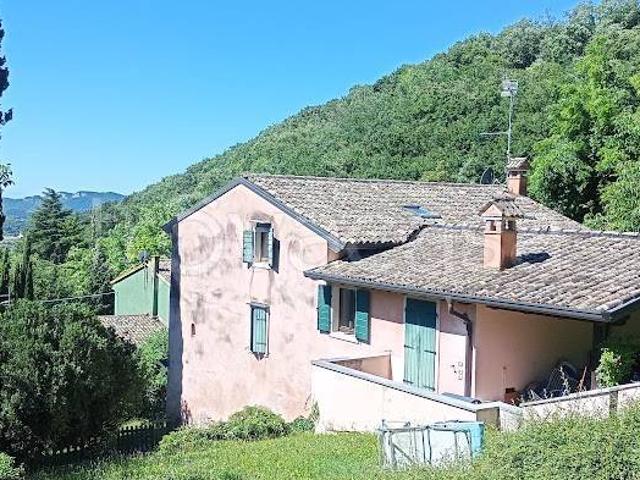 Bilocale in vendita a Caprino Veronese