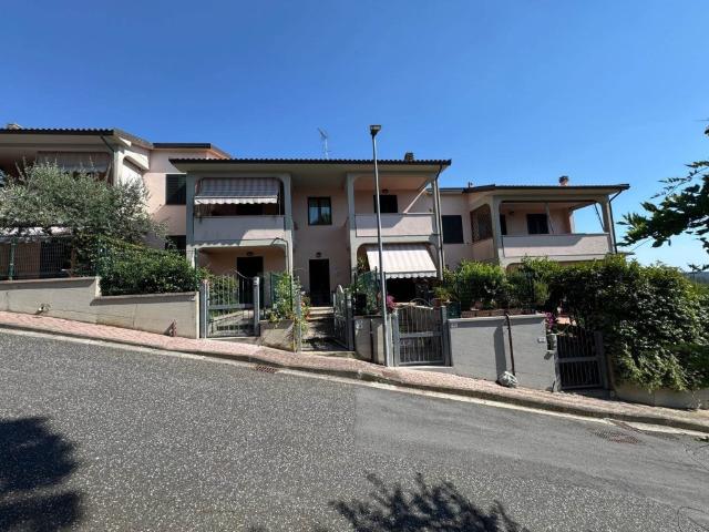 Bilocale in vendita a Castellina Marittima via Pozza 19