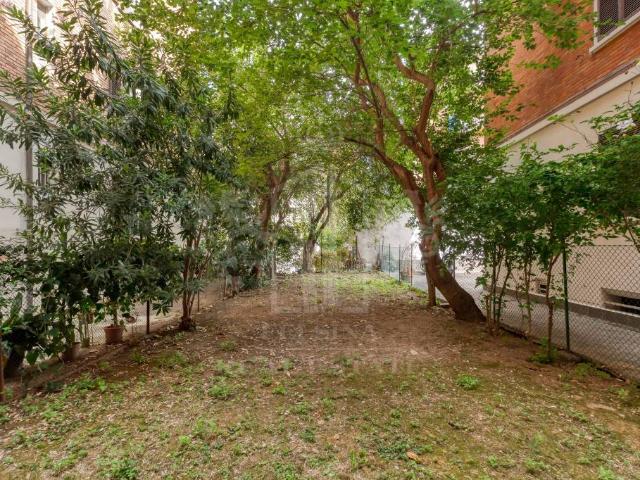Bilocale in vendita a Bologna via delle Fragole, Murri
