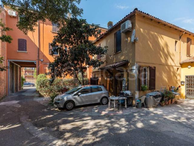 Bilocale in vendita a Bologna via Mondo, 34, San Donato