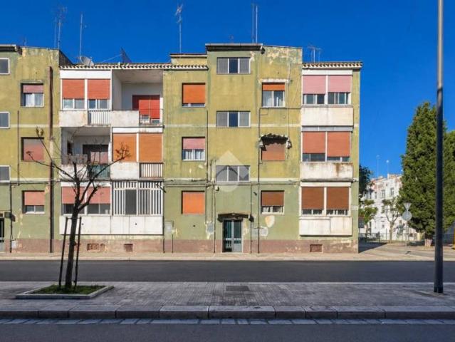 Bilocale in vendita a Brindisi via Tirolo, 5, Commenda