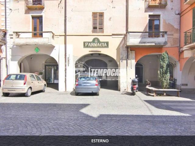 Bilocale in vendita a Gattinara piazza Italia