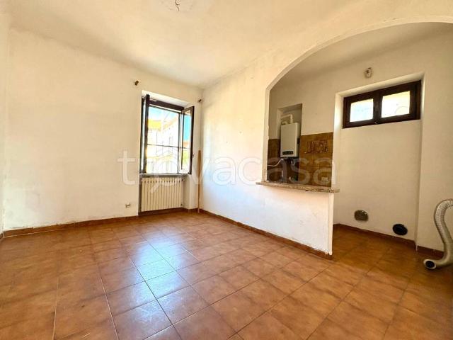 Bilocale in vendita a Gazzada, Gazzada Schianno