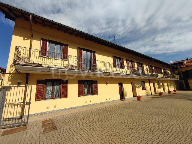 Bilocale in vendita a Gallarate via Edmondo De Amicis, Crenna Bettolino