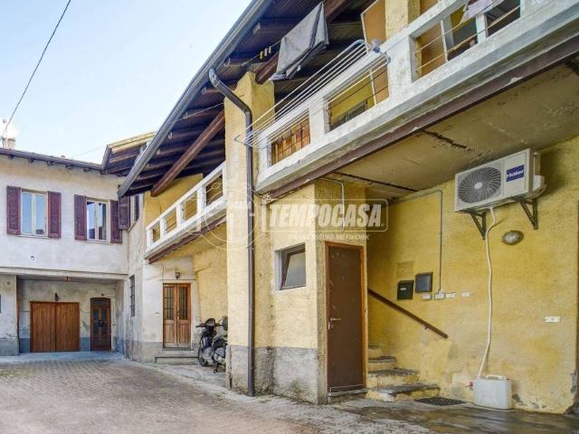 Bilocale in vendita a Galliate Lombardo via Carletto Ferrari 16