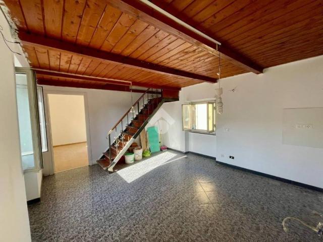 Bilocale in vendita a Genova via bertolotti, Cornigliano