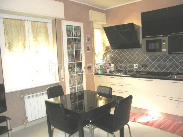 Bilocale in vendita a Genova via Ferrara, San Teodoro
