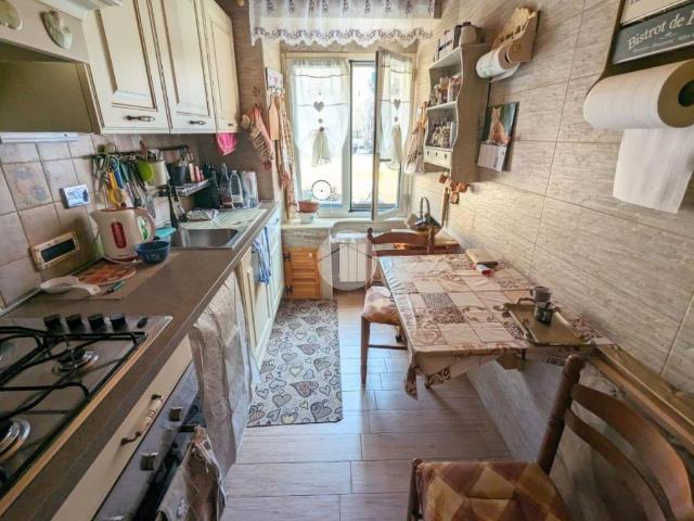 Bilocale in vendita a Genova via Germano Jori, 29, Certosa