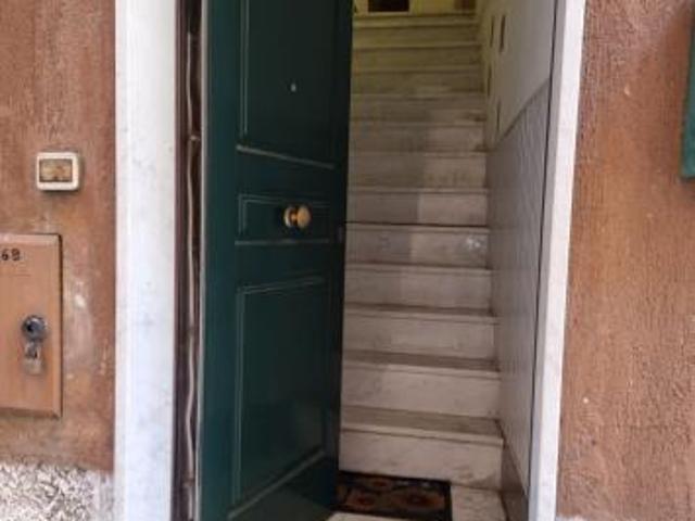 Bilocale in vendita a Genova
