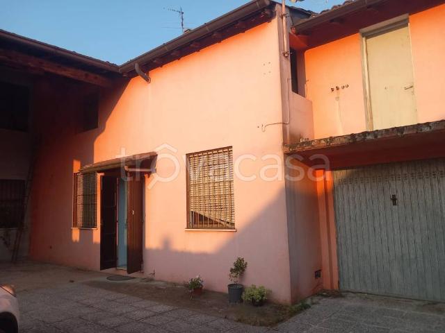 Bilocale in vendita a Grumello Cremonese ed Uniti via Magenta, 23