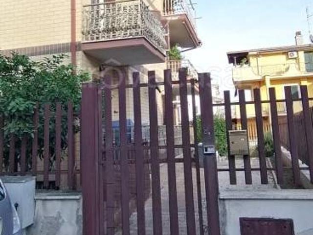 Bilocale in vendita a Guidonia Montecelio via Emilio Dandolo, Villanova
