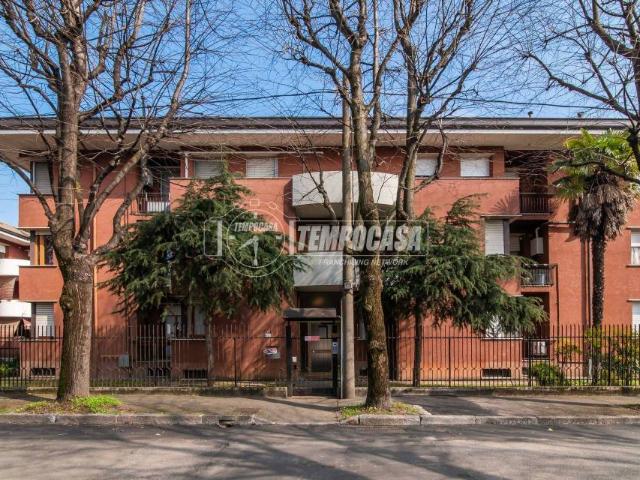 Bilocale in vendita a Desio via Pietro Mascagni
