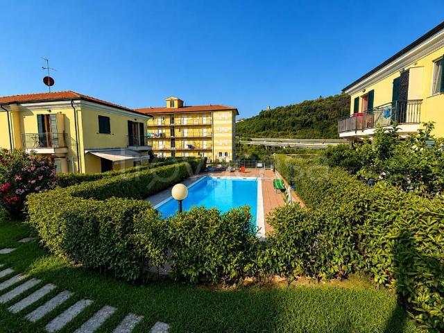 Bilocale in vendita a Diano Castello via Seuda, 29