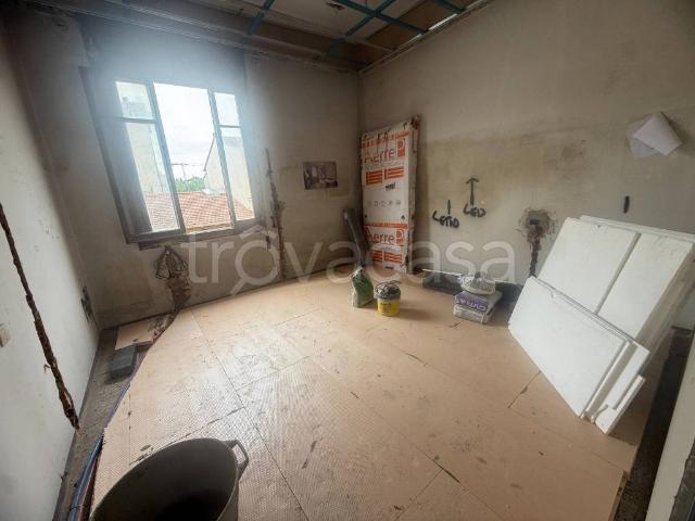 Bilocale in vendita a Firenze via Gaetano Donizetti, Porta al Prato San Jacopino