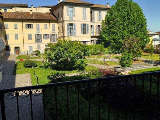 Bilocale in vendita a Lodi via Paolo Gorini, 40, Centro città