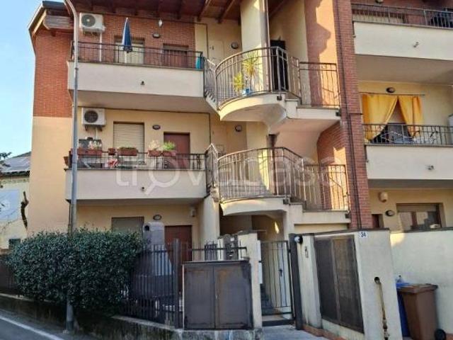 Bilocale in vendita a Limbiate via della Salute, 34