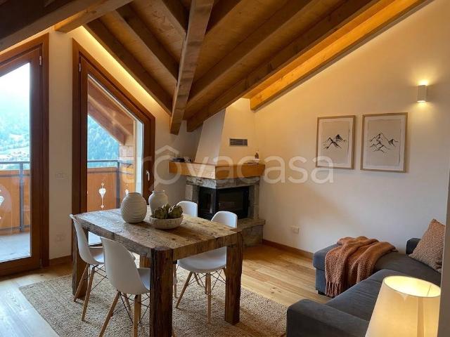 Bilocale in vendita a Monno via Valtellina