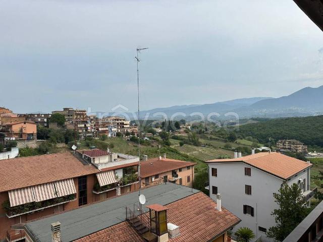 Bilocale in vendita a Mentana, Castel Chiodato
