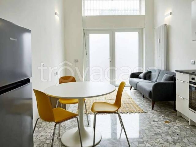 Bilocale in vendita a Milano largo Gelsomini, Giambellino