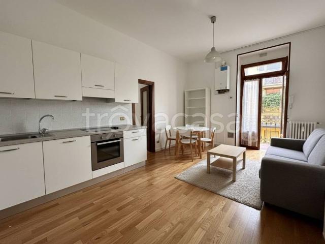 Bilocale in vendita a Milano, Pasteur