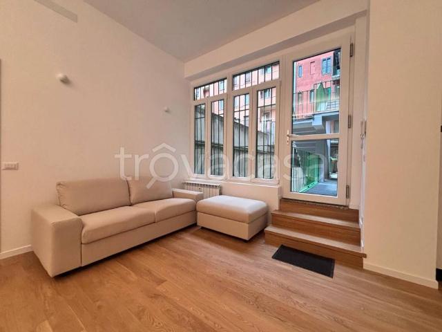 Bilocale in vendita a Milano, Solari