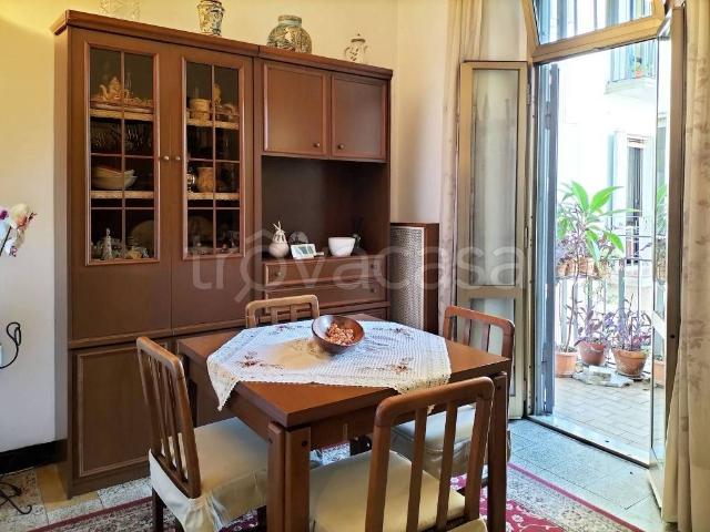 Bilocale in vendita a Milano via Taormina, 40, Istria