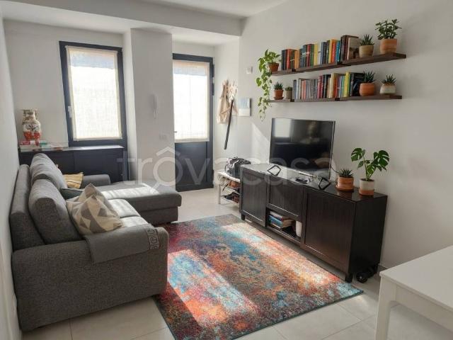Bilocale in vendita a Milano viale Legioni Romane, 55, Primaticcio