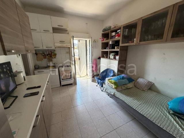 Bilocale in vendita a Milano via Varesina, 66, Certosa