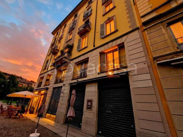 Bilocale in vendita a Milano via Vetere, 14, Ticinese