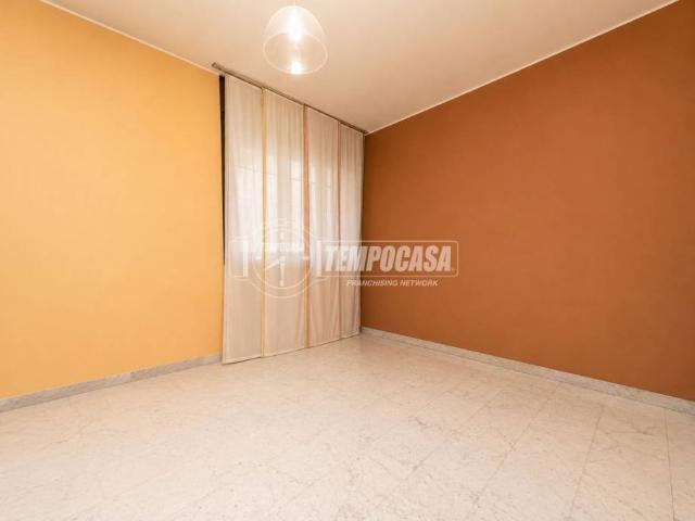 Bilocale in vendita a Milano via Alessandro Tadino, 51, Buenos Aires